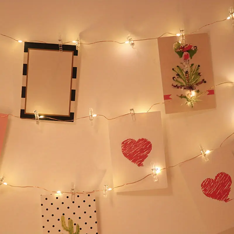1 Photo Clip chaîne lampe inté - Picture Hanging Strip avis et prix